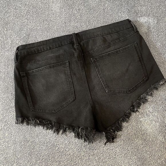 CELEBRITY PINK The Sugar Mid-Rise Frayed Denim Shorts - Black 17/33 Button Fly - Picture 6 of 6